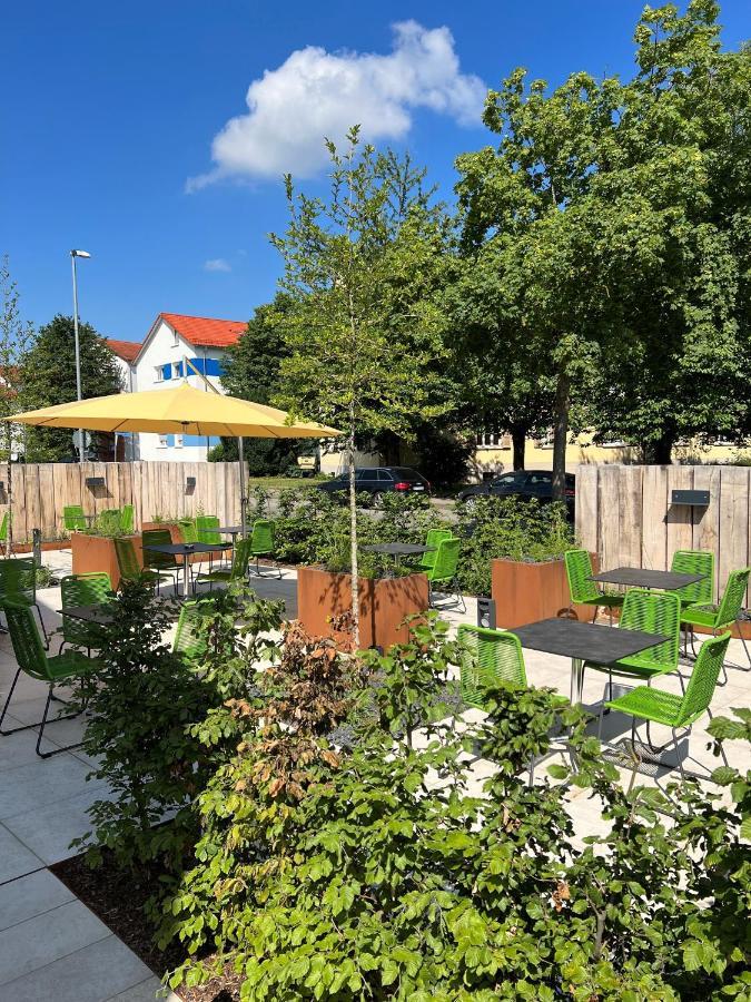 Hotel Zeppelin Laupheim Zewnętrze zdjęcie