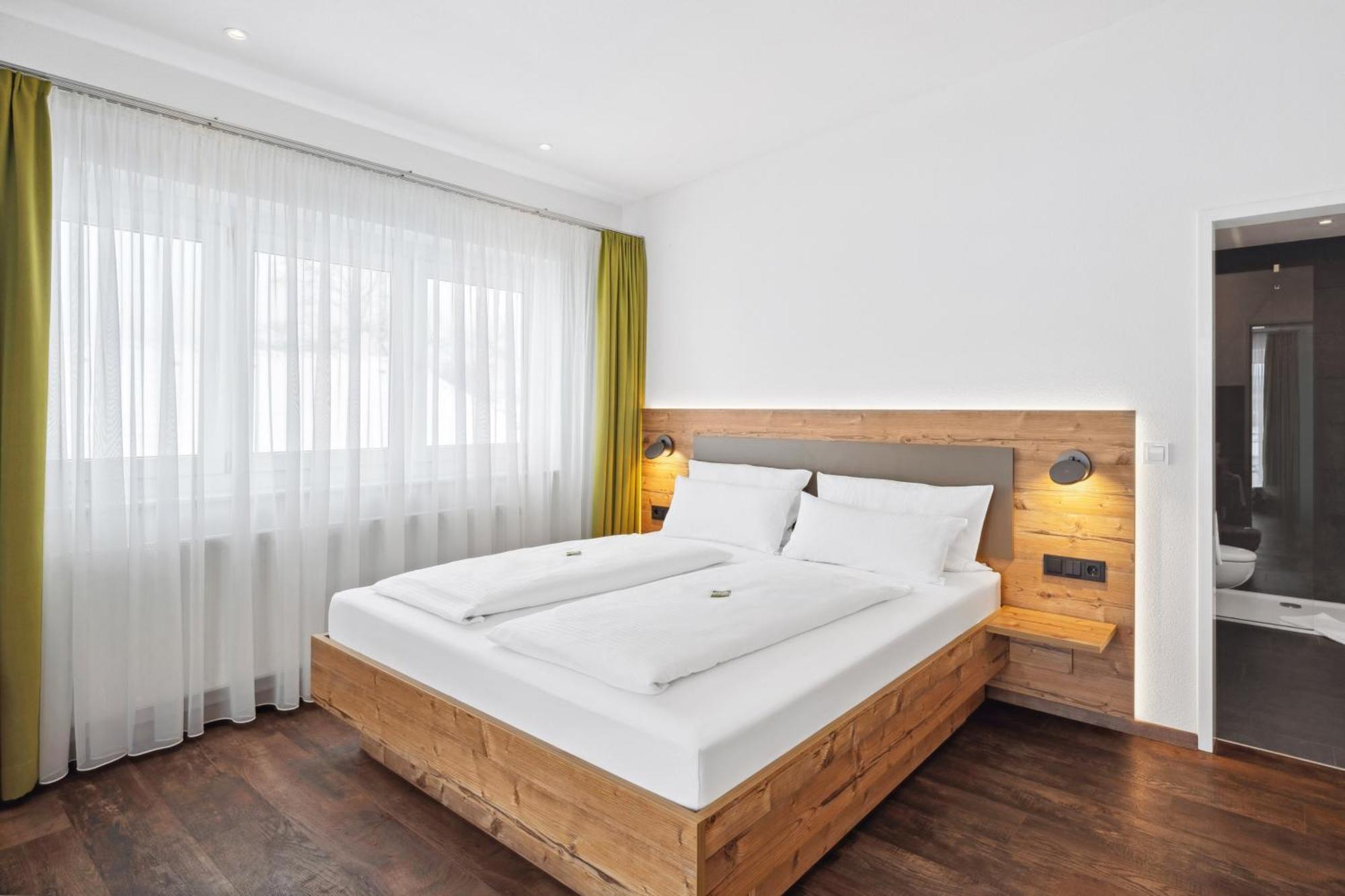 Hotel Zeppelin Laupheim Zewnętrze zdjęcie