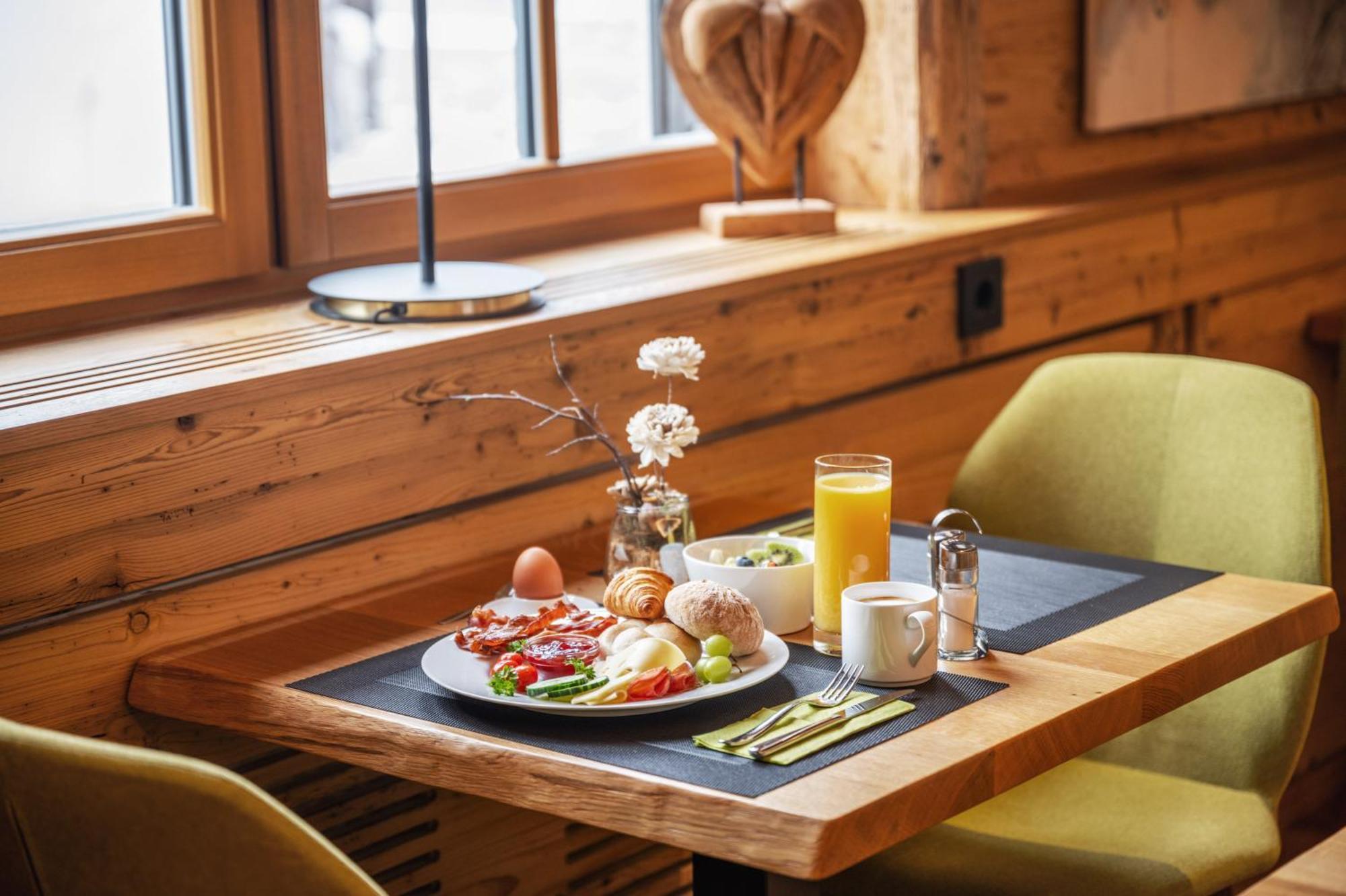 Hotel Zeppelin Laupheim Zewnętrze zdjęcie